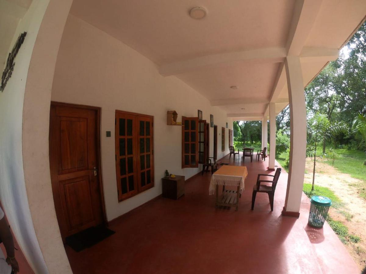 Punkalasa Tourist Lodge Anuradhapura Exterior photo